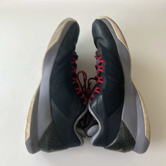 Original Nike Air Jump Man logo Black & Red men’s Shoes, gently preloved.Size 12 - Picture 8 of 12